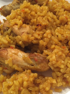 Una foto de Arroz con pollo especial niños