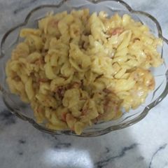 Spicy cheesy pasta A picture of Spicy cheesy pasta.
