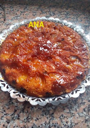 Una foto de Tarta invertida de manzana con mix de frutos secos