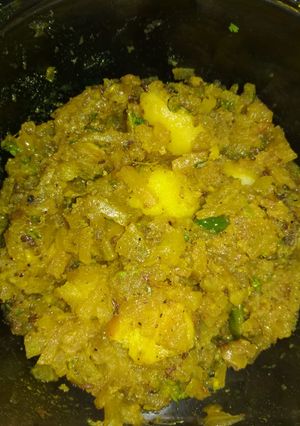 A picture of Raw papaya Potatoes roast.