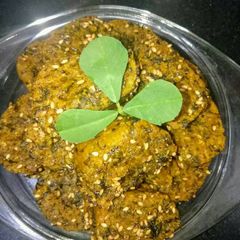 A picture of Oats Methi Muthia.