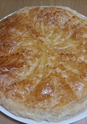 Une photo de La galette des rois (uniquement avec de la pâte d'amande)