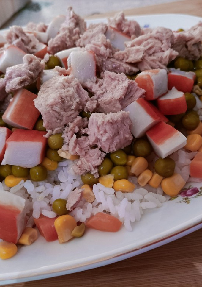Una foto de Arroz tres delicias