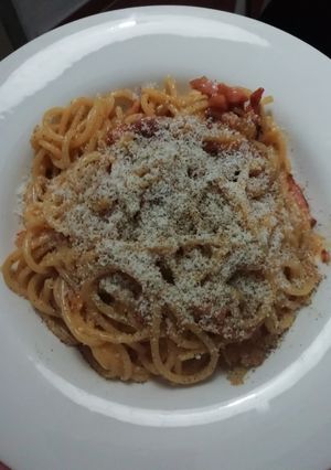 Una foto de Spaguettis alla carbonara EXPRESS!!