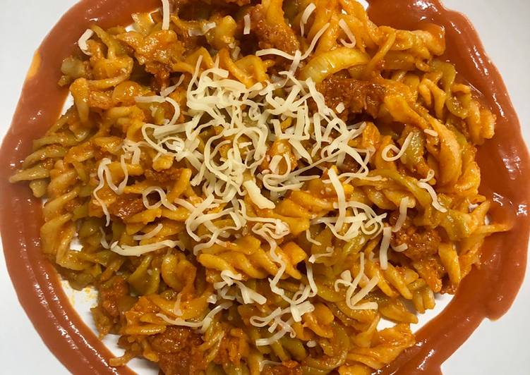 Espirales con chorizo a la cerveza