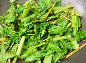 Hình của món Cải bẹ xanh xào sả.