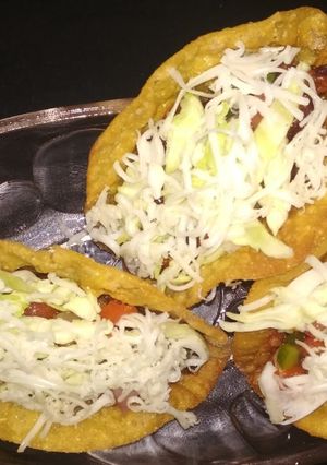 મેક્સીકન ટાકોસ (Mexican Tacos Recipe in Gujarati) રેસીપી મુખ્ય ફોટો