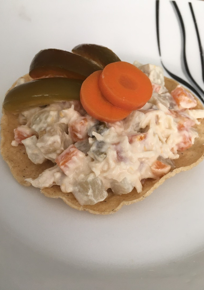 Una foto de Ensalada de pollo fácil, rápida y reducida en grasa 🍗🥗
