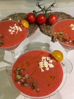 Una foto de Gazpacho de remolacha