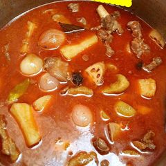 A picture of سبزی گوشت.