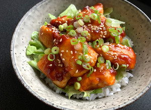 A picture of Gochujang Chicken Rice Bowl.