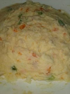 Una foto de Ensaladilla rusa con verduras