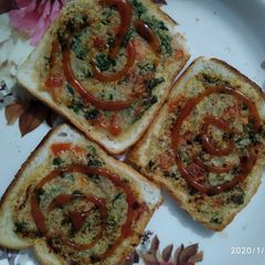 Suzi bread slice A picture of Suzi bread slice.