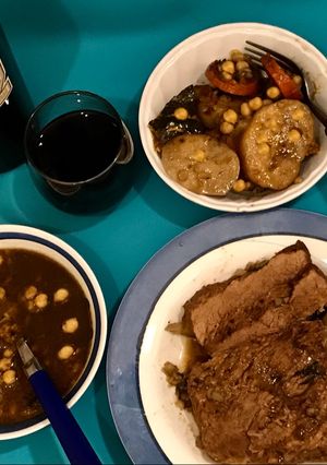 Una foto de Un puchero de Cocción lenta  -Slow Cook- para festejar mi día (del padre)