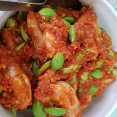 A picture of Sambal prawn with stinky bean.