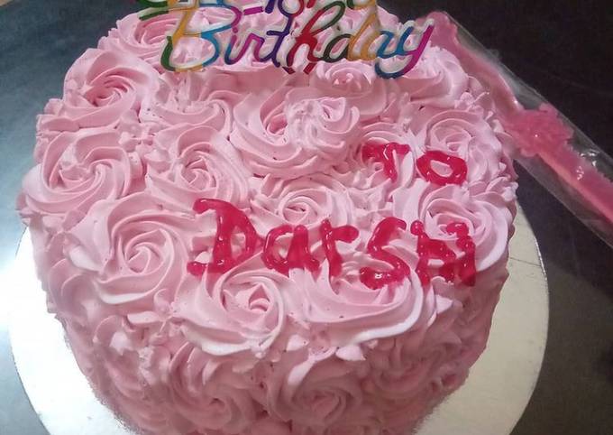 Eggless Strawberry 🍓 flavoured cake