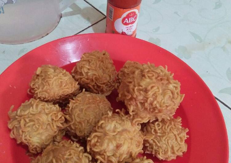 Bola bola tahu dan mie