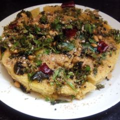 A picture of Spicy Gujarati Dokhla.