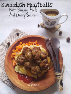 Foto resep Sweedish Meatballs With Banana Peels And Gravy Sauce