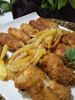 Una foto de Alitas de pollo crujientes estilo KFC