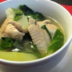 A picture of Tinolang Manok.