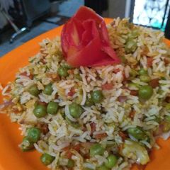 A picture of Carrot peas biryani.