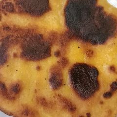 A picture of Makki ki roti.