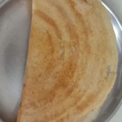 A picture of Crispy Rava dosa.