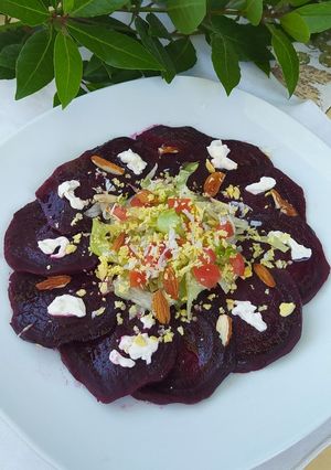 Una foto de Carpaccio de Remolacha