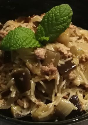 Foto principal de Berenjenas con carne picada y fideos a la menta
