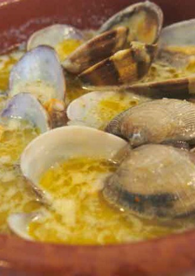 Una foto de Almejas a la marinera