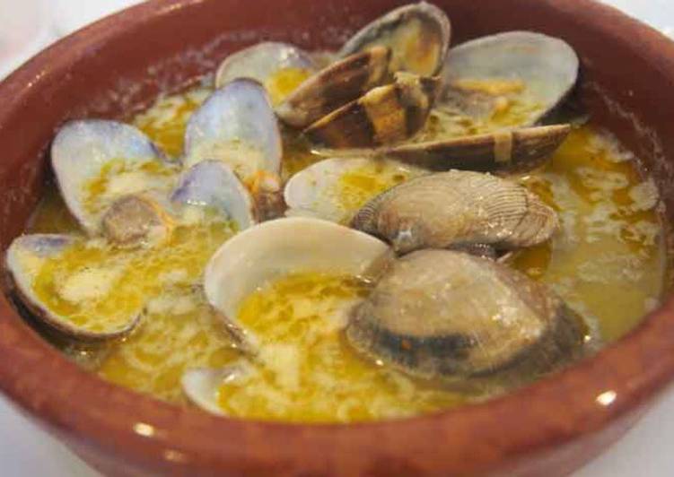 Almejas a la marinera