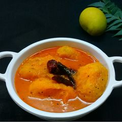 A picture of Ripe mango curry.