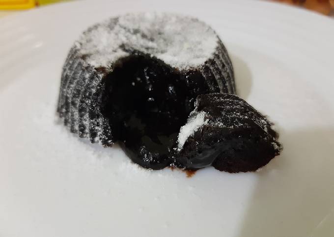 Chocolate lava cake..no mixer, no oven, no timbangan