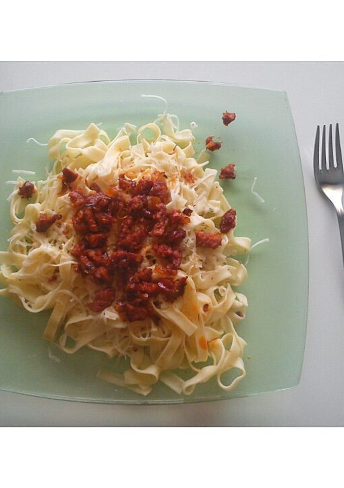 Una foto de Tagliatteles con chorizo