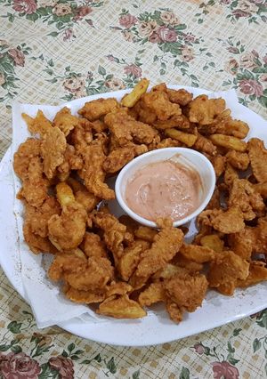 A picture of Dhaka fried chicken.
