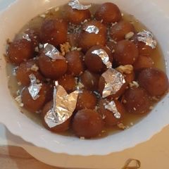 A picture of Gulaab jamun.
