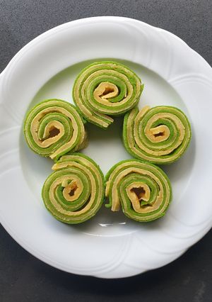 A picture of Parsley and egg roll pancakes.