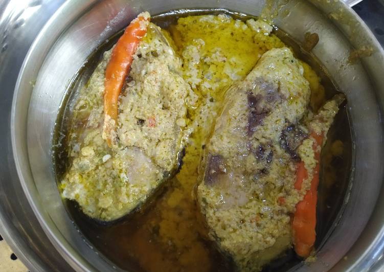 Dahi Hilsa fish steamed