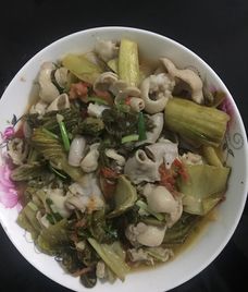 lòng heo xào dưa chua