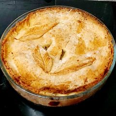 A picture of My Apple & Rhubarb pie 😃.