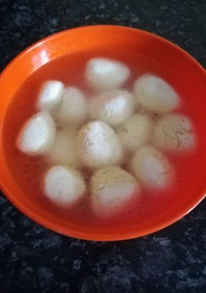 A picture of Bengali Rasgulla.