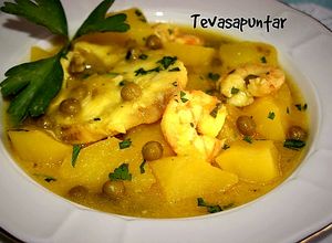 Foto principal de Cazón con papas en amarillo