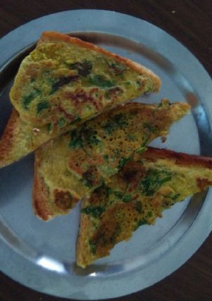 A picture of Spinach bread toast.