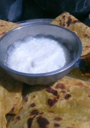 आलू पराठे (aloo paratha recipe in marathi) रेसिपी चे मुख्य फोटो 