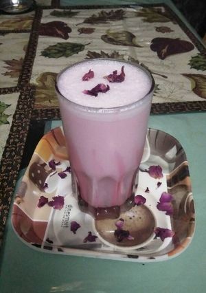 A picture of Roohafza Shake.
