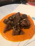 Cervo su crema di peperoni