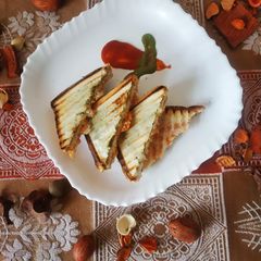 A picture of Tricolor Toast.