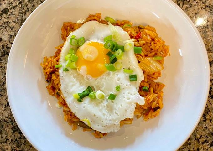 Steps to Prepare Quick Kimchi Fried Rice