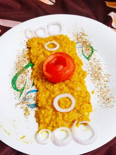 દાળ અને ઓટ્સ ની ખીચડી (Dal Oats Khichdi Recipe In Gujarati) રેસીપી મુખ્ય ફોટો